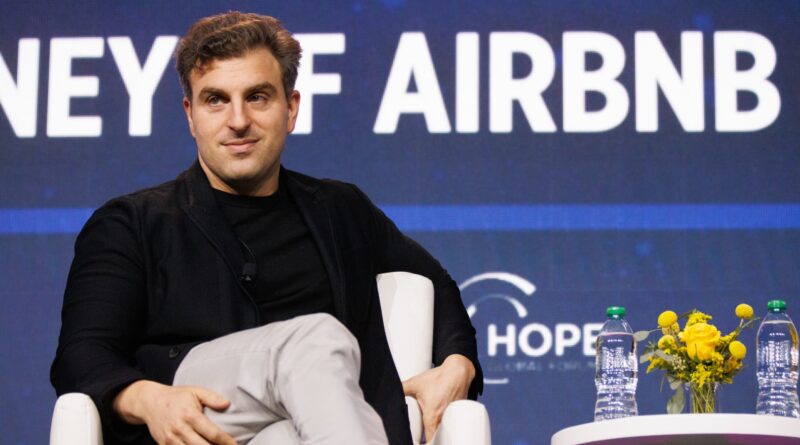 Airbnb reports better-than-expected revenue and beats on guidance