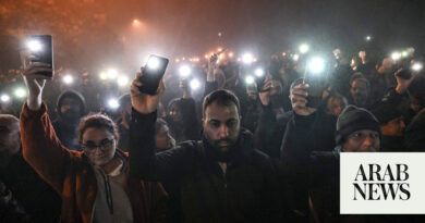 Anger at Turkish government spills over at earthquake anniversary vigil