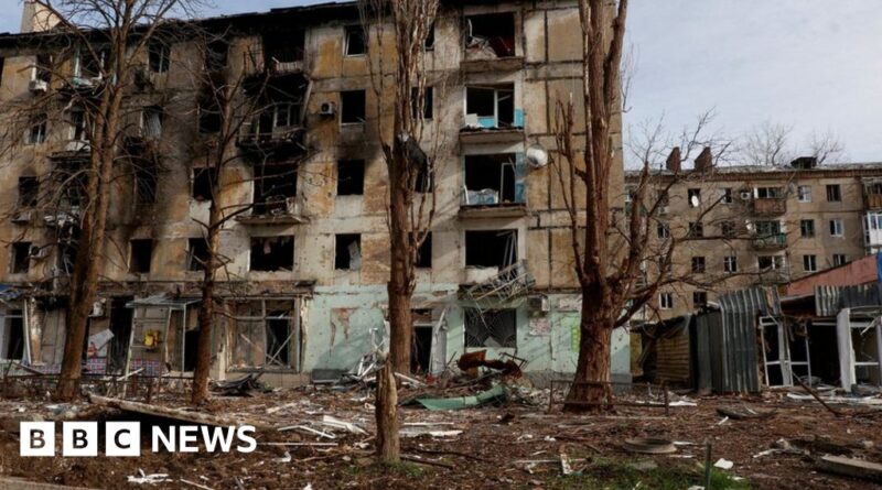 Avdiivka: Ukraine troops leaving embattled eastern town