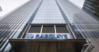 Barclays posts fourth-quarter net loss, announces £1 billion share buyback