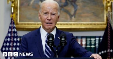 Biden announces more than 500 Russian sanctions