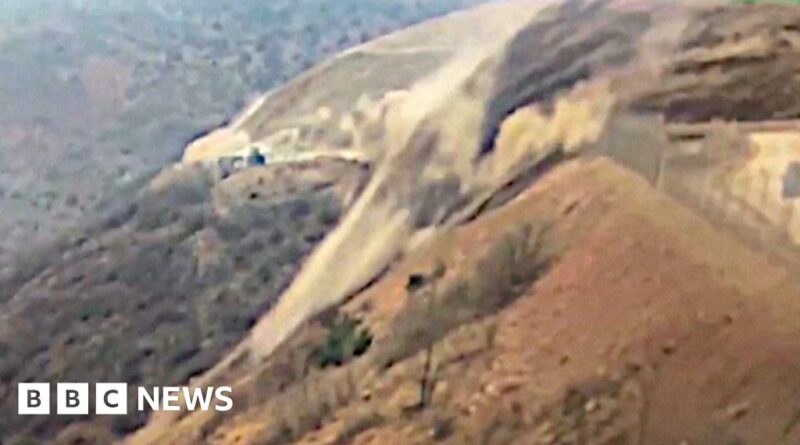 CCTV captures massive landslide in Turkey