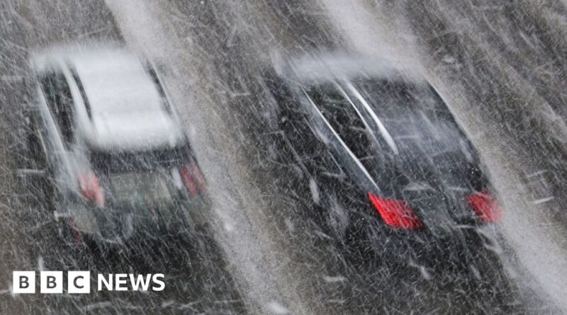 Chicago on tornado watch as cold front moves in