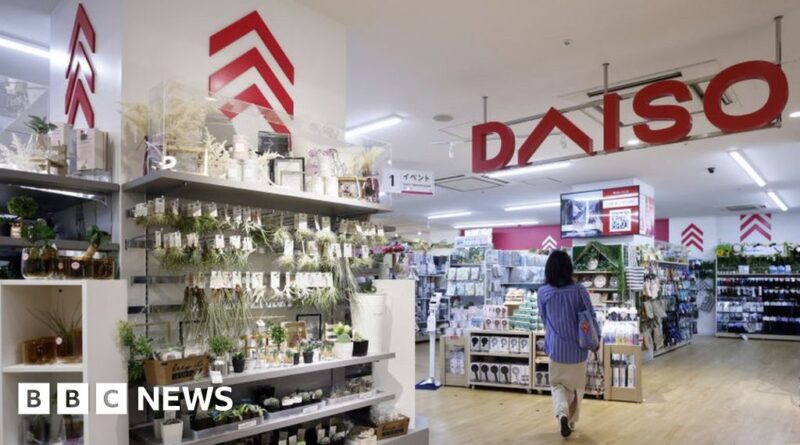 Daiso: Billionaire founder of Japanese discount store dies