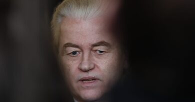 Dutch far-right Geert Wilders' hopes of becoming prime minister sink after coalition talks collapse