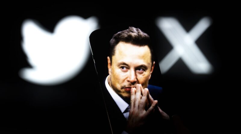 Elon Musk must testify in SEC probe of his Twitter takeover