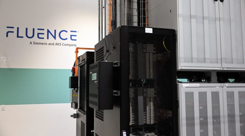 Fluence CEO says energy storage leader has record backlog that will push it to profitability this year