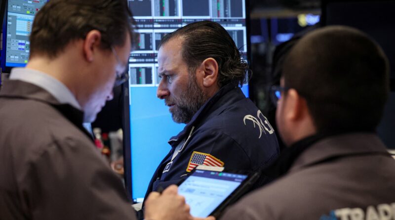 Friday analyst calls: Wall Street sticking with Pinterest, Citi upgrades Liberty Global