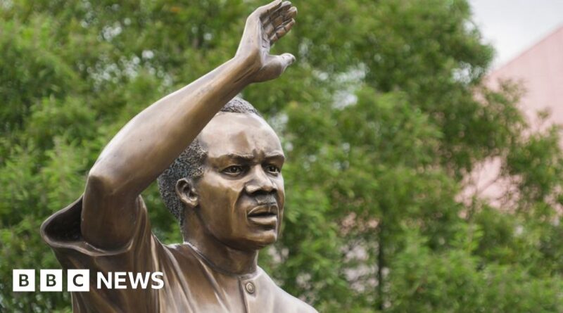 Julius Nyerere: Former Tanzanian leader honoured by African Union statue