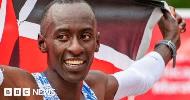 Kenya's Kelvin Kiptum: Marathon world record holder dies in road accident