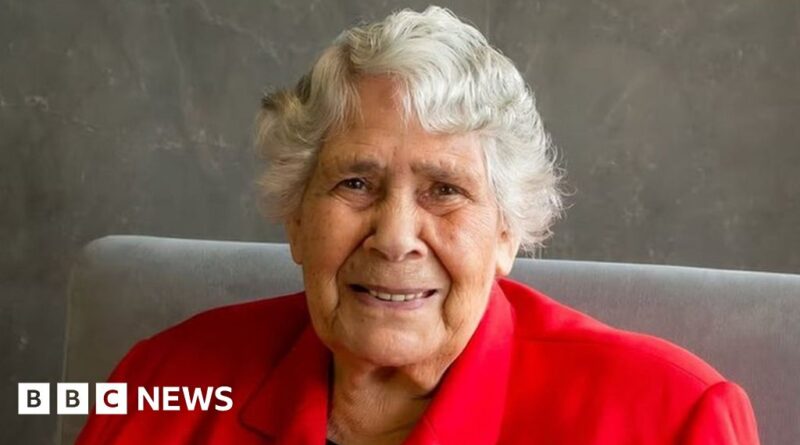 Lowitja O'Donoghue: Indigenous leader who changed Australia dies aged 91