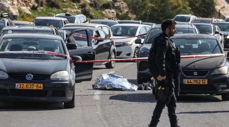 One killed, eight wounded in gun attack near West Bank settlement