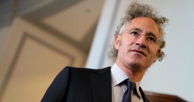 Palantir stock jumps 17% on revenue beat