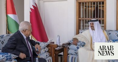 Palestinian president discusses latest Gaza developments with Qatari emir in Doha