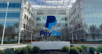 PayPal issues disappointing guidance even as fourth-quarter earnings top estimates