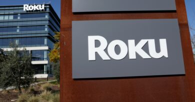 Roku reports bigger-than-expected quarterly loss on lower customer spending