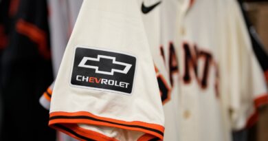 San Francisco Giants replace Cruise self-driving car uniform patch with another GM brand | TechCrunch