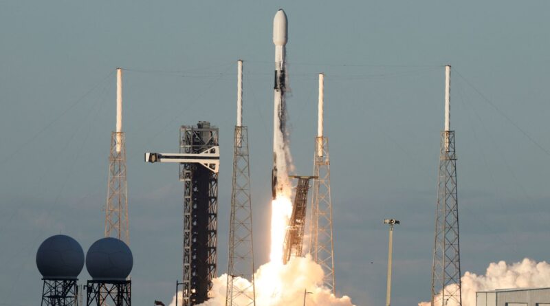 SpaceX files to move incorporation site from Delaware to Texas