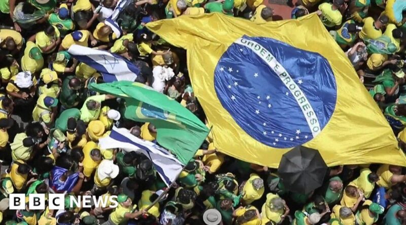 Thousands attend Bolsonaro rally in Brazil