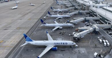 United Airlines raises checked bag fee $5, following American