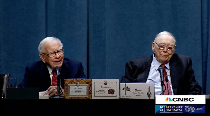 Warren Buffett says Berkshire may only do slightly better than the average company due to its sheer size