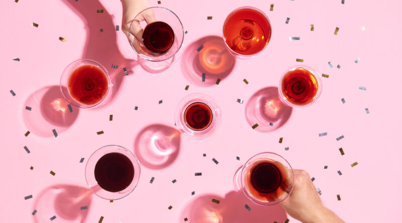 Your Dietitian-Approved Guide to Mindful Drinking That's Do-able and Fun (We Swear!)