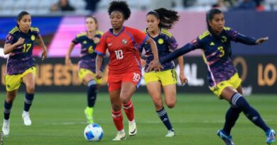 Marta Cox playing for Panama against Columbia during the 2024 Concacaf W Gold Cup