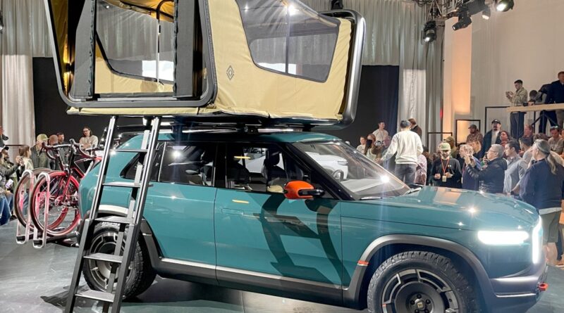 Rivian's new 'treehouse' rooftop tent comes with a movie projector | TechCrunch