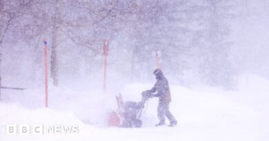 US storm: Massive blizzard hits California and Nevada