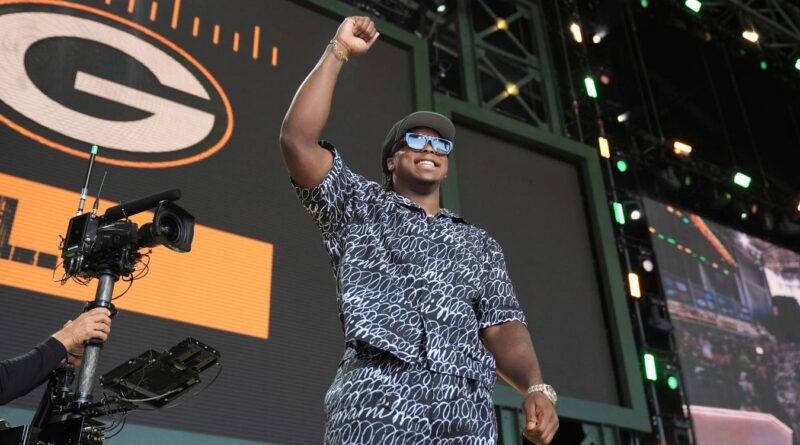 Packers’ Barryn Sorrell Gets Emotional After His Draft Wait Ends