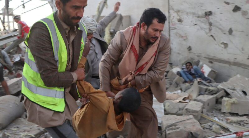 Photos: Deadly US strike hits Yemeni migrant centre
