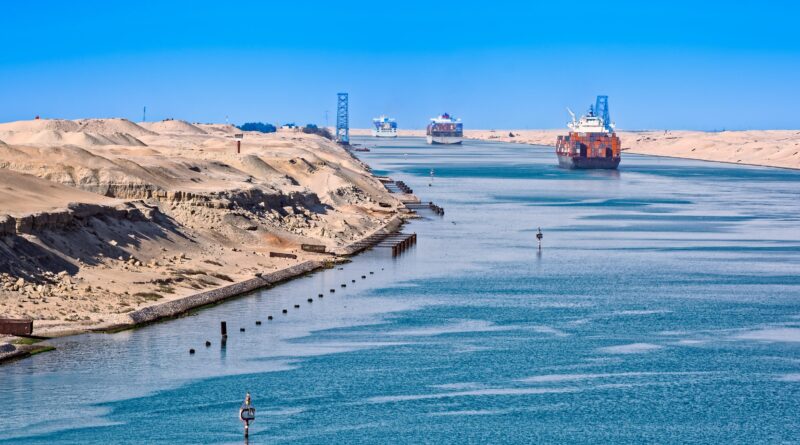 Trump Calls for Free Passage Through Panama and Suez Canals