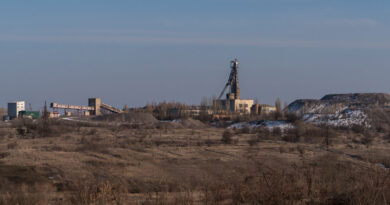 Ukraine and U.S. Sign Deal on Proceeds From Rare Earth Minerals
