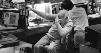 10 vintage photos show how the Black Monday stock market crash unfolded