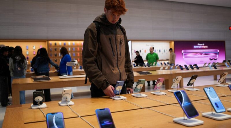 A base model iPhone is at the top of the bestselling list for the first time in 2 years