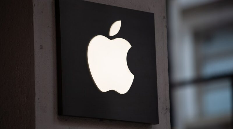 The Apple Store in Turin is placed in Via Roma in the center of the city.