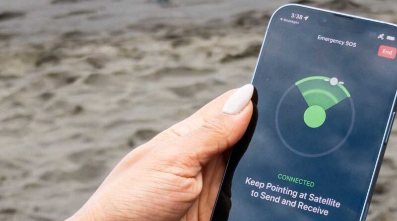 iPhone Emergency SOS via satellite