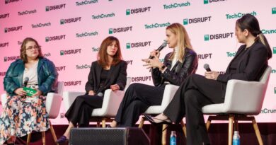 Aleksandra Pedraszewska AI Safety ElevenLabs, Sarah Myers West Executive Director AI Now Institute, and Jingna Zhang Founder & CEO Cara at TechCrunch Disrupt 2024 on Wednesday, Oct. 30, 2024. (Photo by Katelyn Tucker/ Slava Blazer Photography)