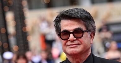 Back at Cannes, Iran filmmaker Panahi defies repression