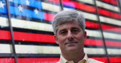 Former OceanGate staffers say CEO Stockton Rush 'wanted fame' and describe him as a 'borderline psychopath' in new Netflix documentary trailer