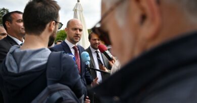 France vows immediate response as Algeria plans more expulsions