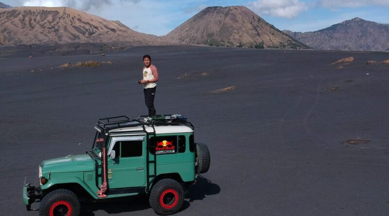 I started backpacking in Southeast Asia 30 years ago. It was better before smartphones and social media.