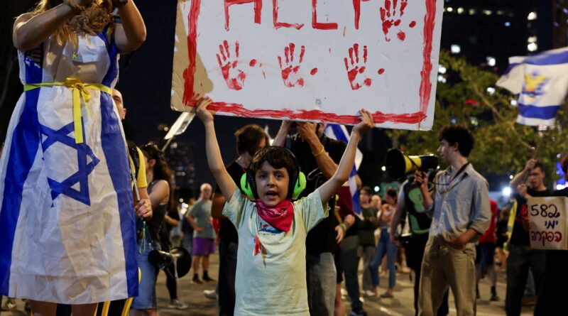 Israeli protesters in Tel Aviv demand an end to war on Gaza