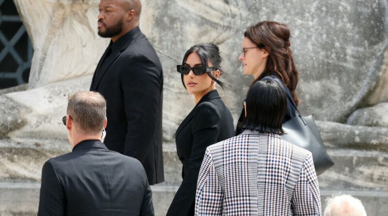 Kim Kardashian to Testify at Paris Trial for 2016 Robbery