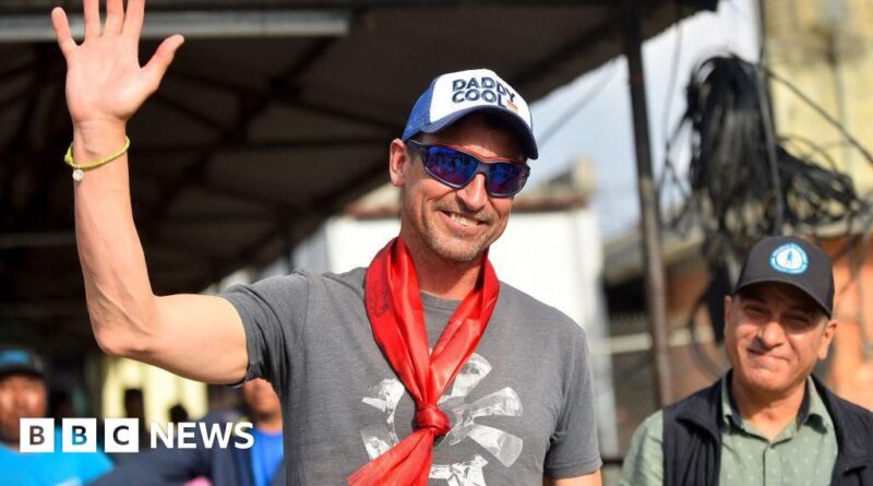 Mount Everest: British Kenton Cool reaches record 19th summit