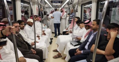 New metro cuts through Saudi social divisions