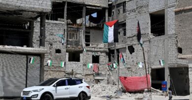 Palestinian faction chiefs quit Damascus amid pressure: faction sources