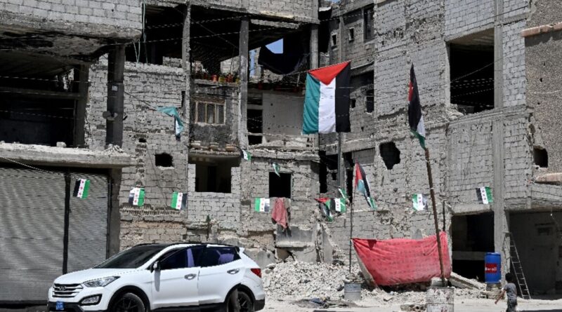 Palestinian faction chiefs quit Damascus amid pressure: faction sources