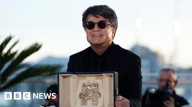 Palme d'Or-winning director Jafar Panahi returns home
