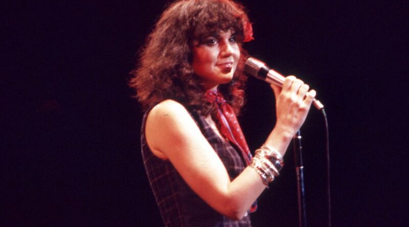 Stars To Honor Linda Ronstadt At Country Music Hall Of Fame Concert
